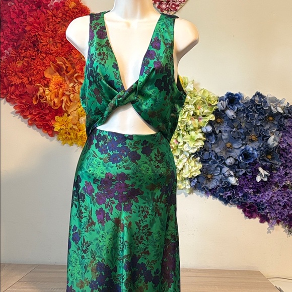 Zara Green and Purple Floral Print Satin Effect Dress with Cut Out Maxi Dress - Picture 8 of 15